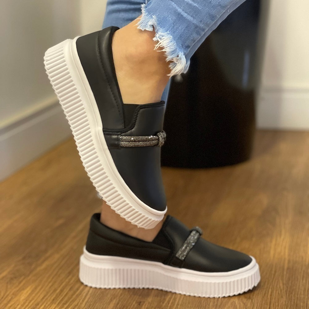 Slipon Lucy Preto