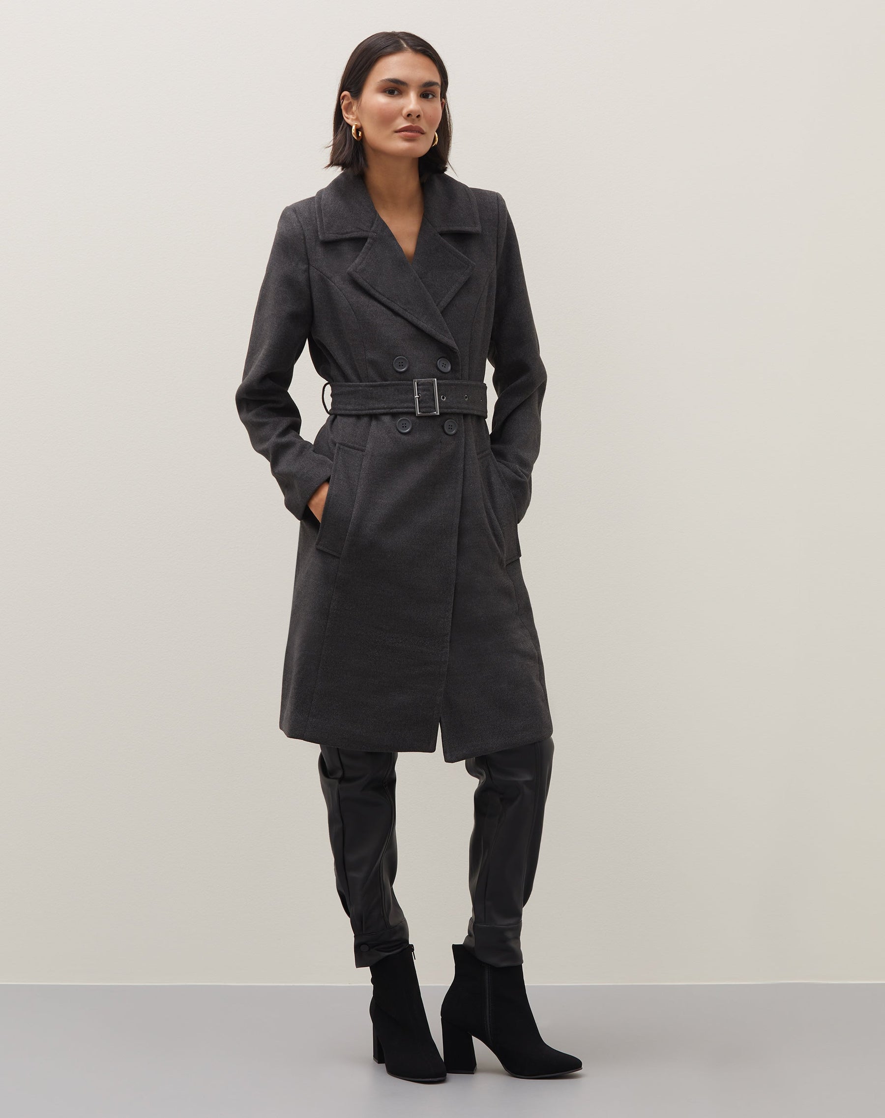 Bota Cano Curto Salto Grosso Bloco Nobuck Essential - Preto