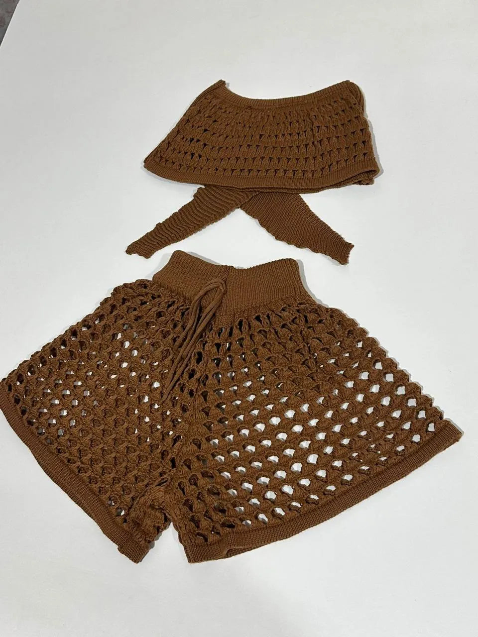 Conjunto Tricot Rendado na Linha Short e Cropped Faixa Moda Praia